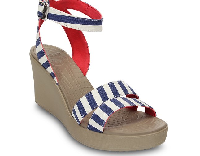 Crocs Leigh Graphic Wedge, image 2 of 4